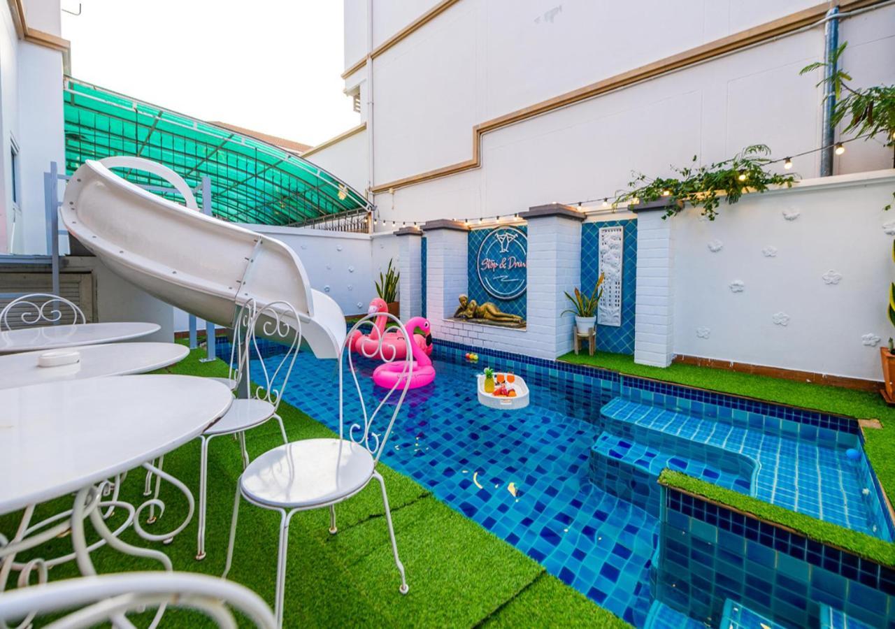 Room@Gallery Pool Villa Pattaya Bagian luar foto